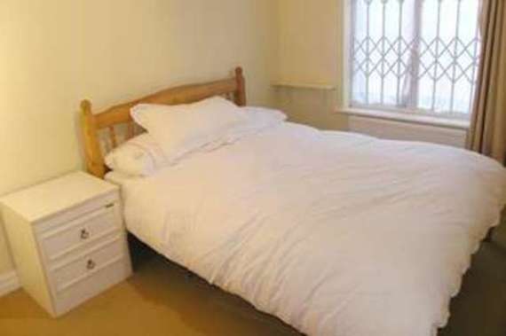 2 bedroom Flat to re...